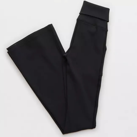 OFFLINE By Aerie Black Ribbed Pocket Foldover Low Rise Flare Legging Size S - Picture 3 of 14